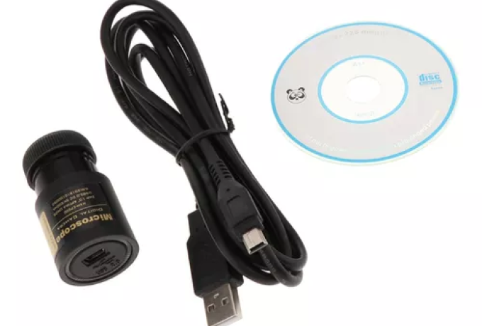 Vídeo-câmara ocular com sensor CMOS